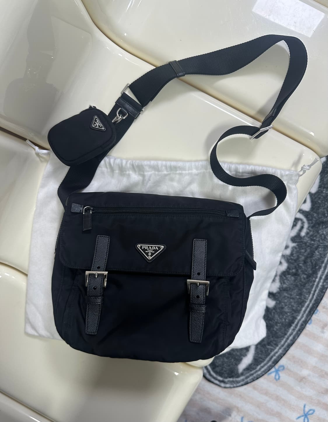 [A+ 정품] 프라다 메신저백 신형 내장칩 상품이미지1