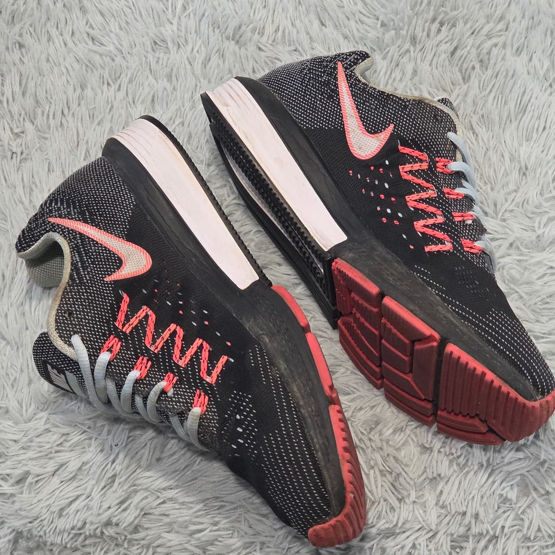 3q-21:나이키 줌 스트럭처 18 블랙 핑크 러닝화 (245mm) 상품이미지7