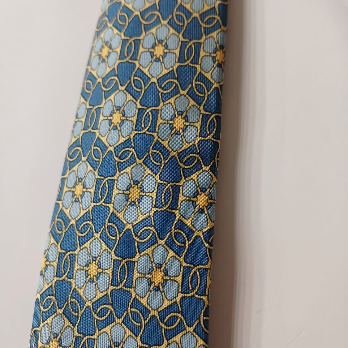 에르메스 실크 블루 플라워 패턴 넥타이 9.2cm A등급 A19135
 상품이미지6