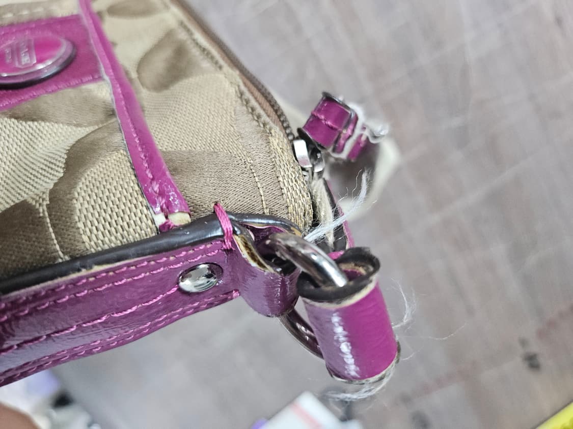 [F] 코치 시그니처로고 퍼플핑크 크로스백 가방 상품이미지8