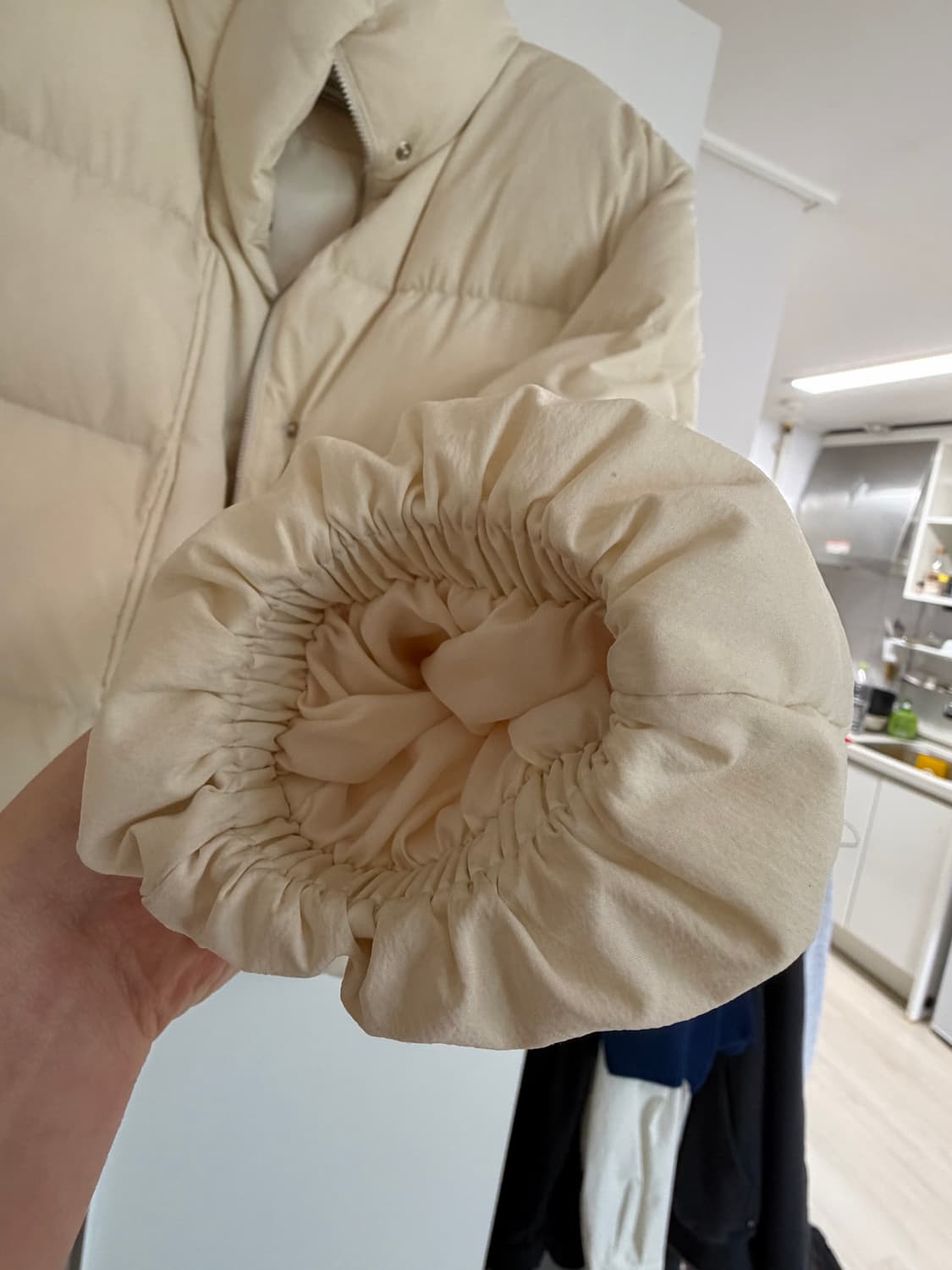 드파운드 하이넥 덕다운 숏패딩 크림 상품이미지5