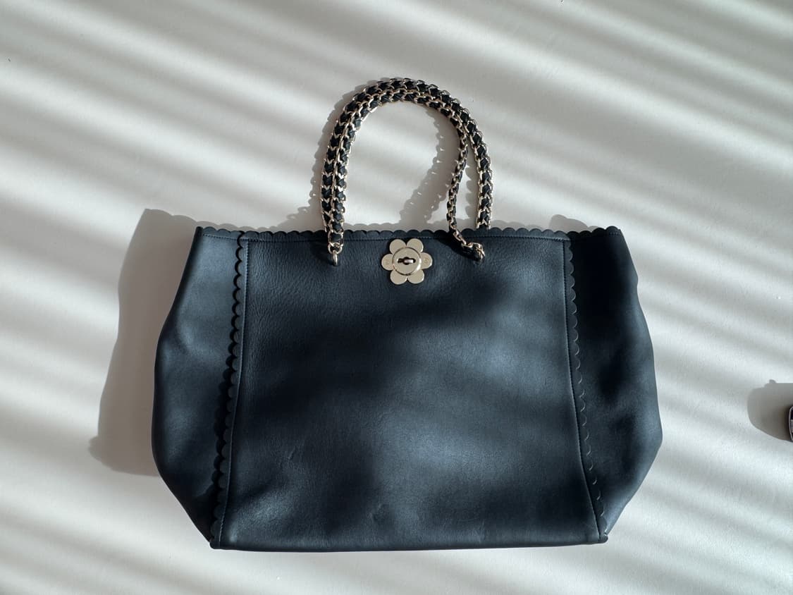 멀버리 블랙 숄더 토트백 상품이미지1