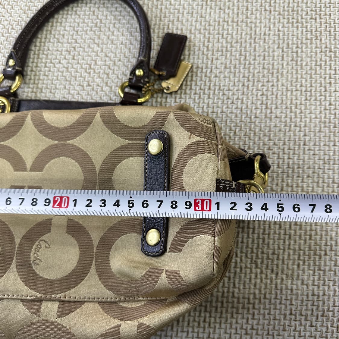 실측확인 코치 메디슨 골드 시그니처 핸드백0409D 상품이미지5
