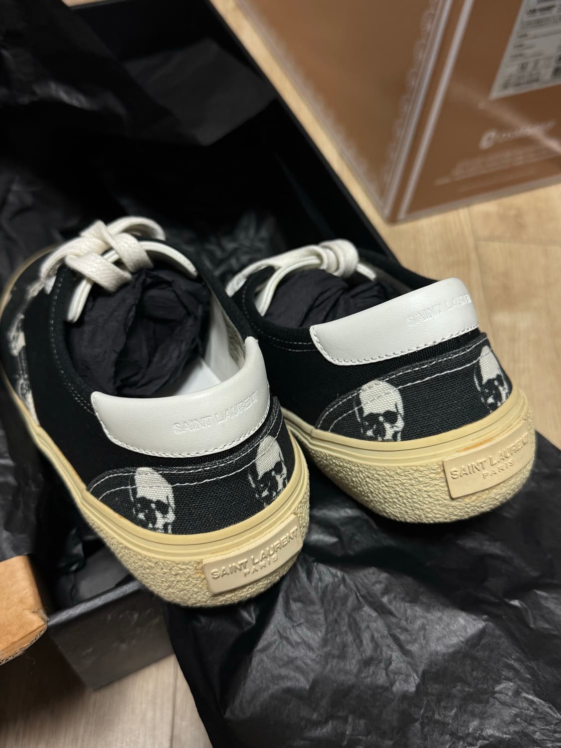 생로랑 스컬 운동화  255사이즈 판매 상품이미지4