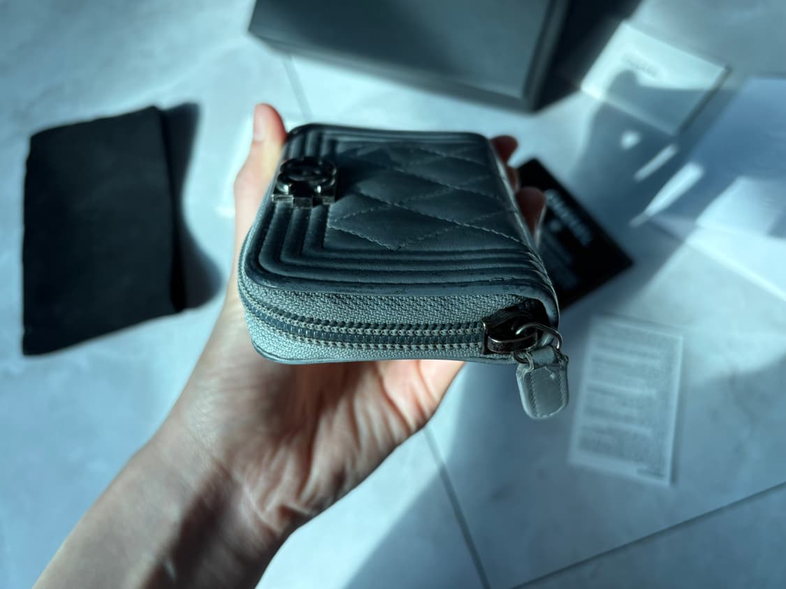 샤넬 보이 카드지갑 은장 / 그레이 / 정품 상품이미지5