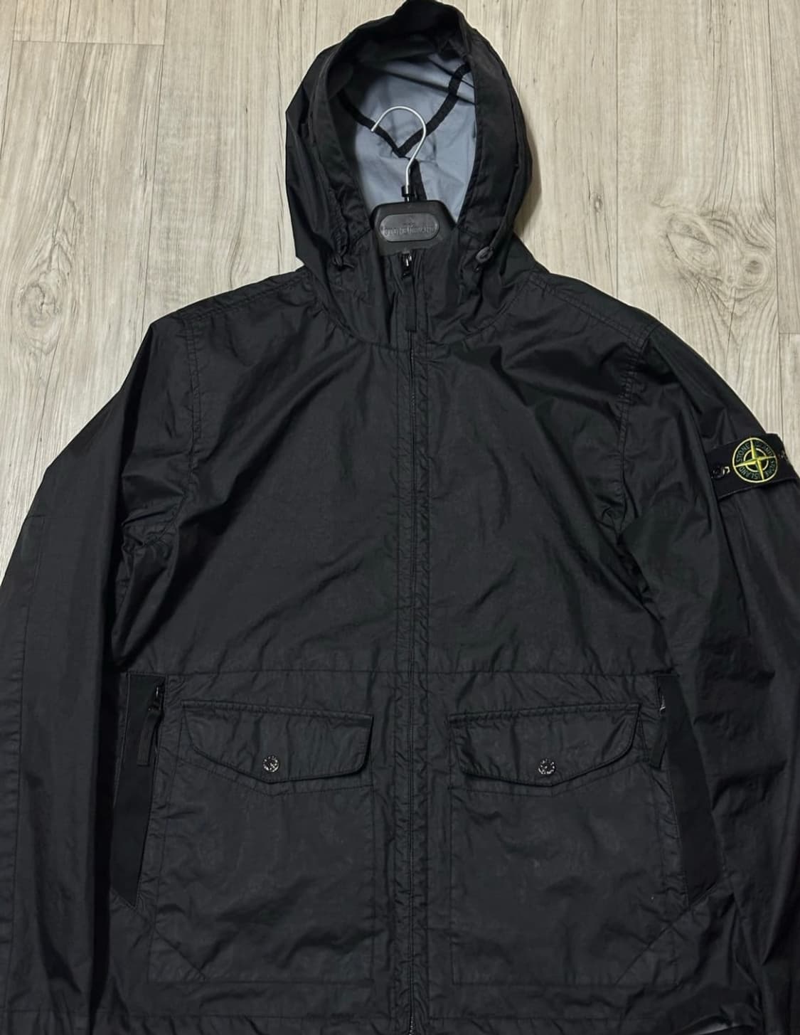 스톤아일랜드 멤브라나 바람막이 24ss M 상품이미지1