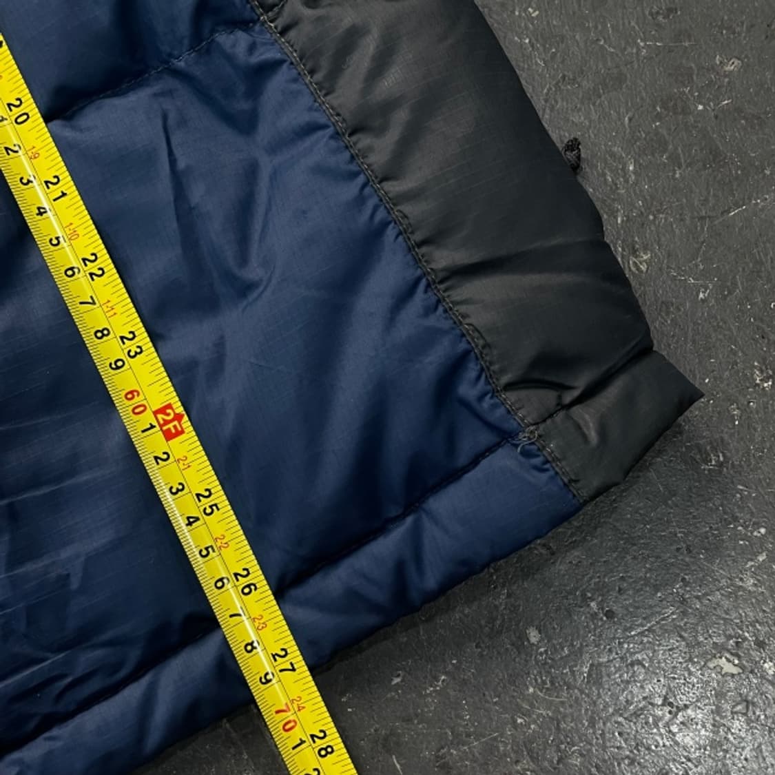 100 노스페이스 아콘카구아 550 패딩  상품이미지7