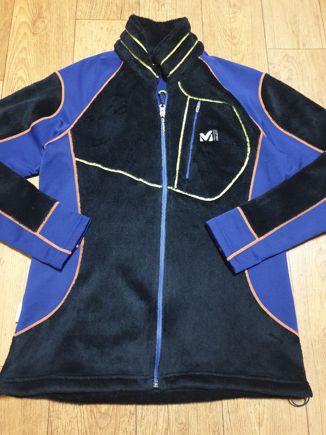 1096 밀레 아웃도어 기모 집업 100 사이즈입니다 상품이미지2