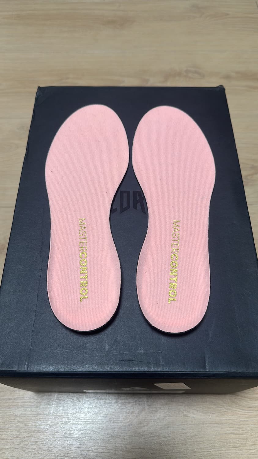 프레데터 18+ 상품이미지4