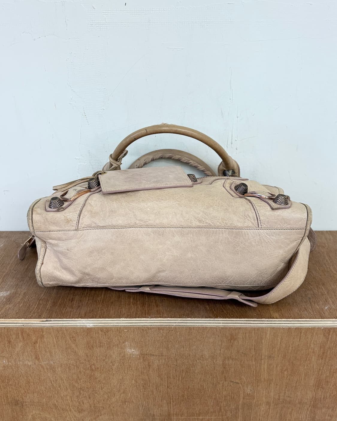 발렌시아가 베이지 시티 모터백 상품이미지7