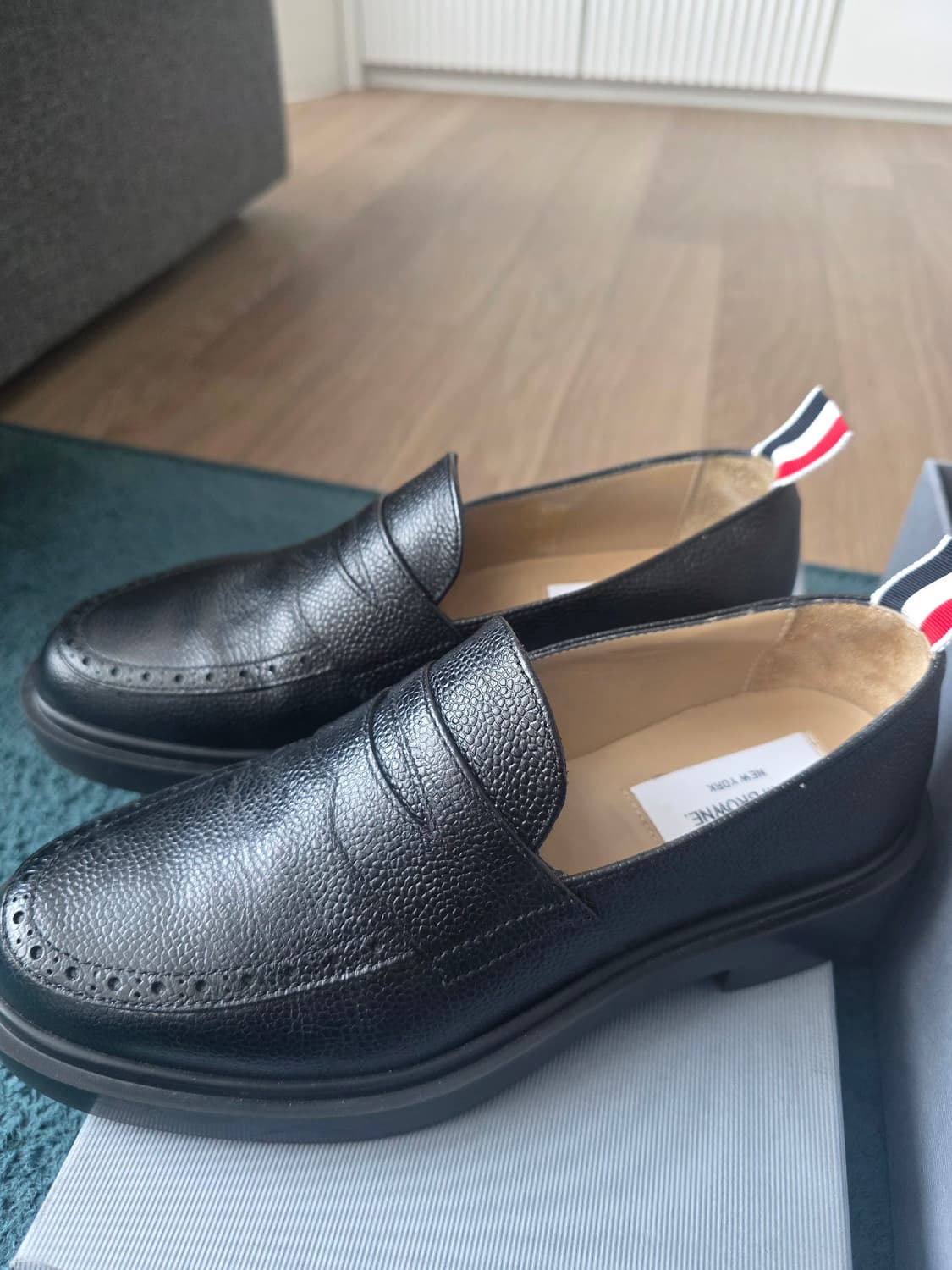 톰브라운 페블그레인 페니로퍼 여성 37.5 상품이미지2