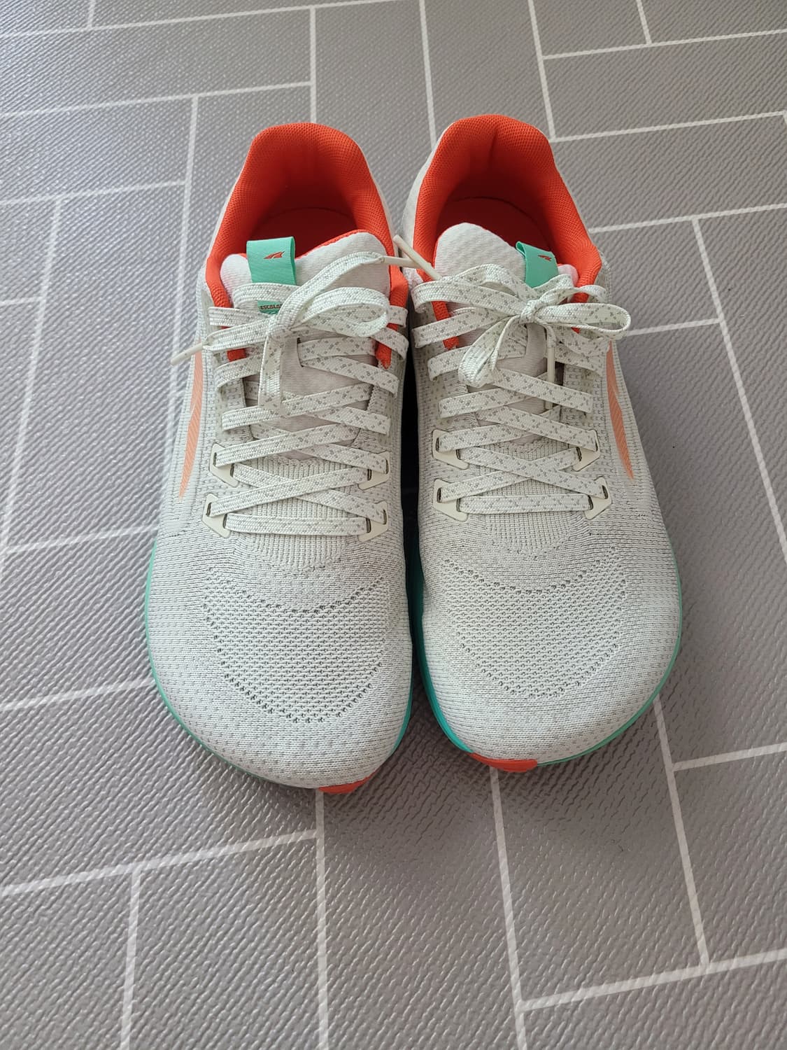 1회착) 알트라 에스칼란테 3 러닝화 275 상품이미지4