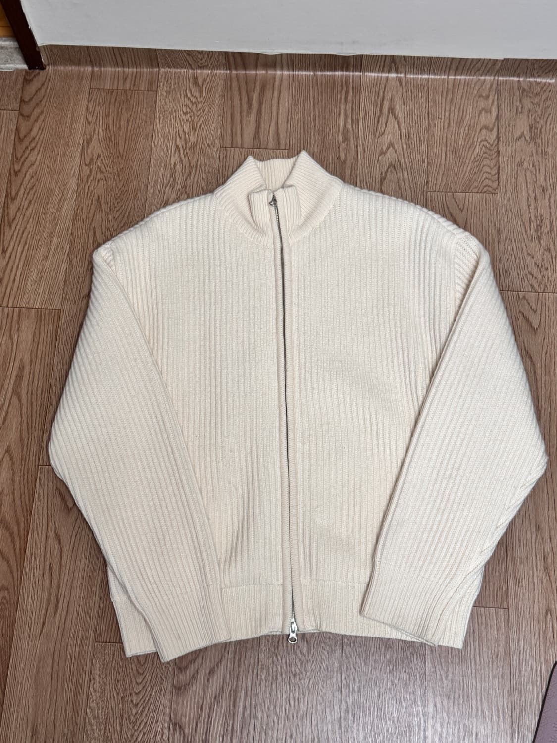 아모멘토 풀니들 집업 M 상품이미지1