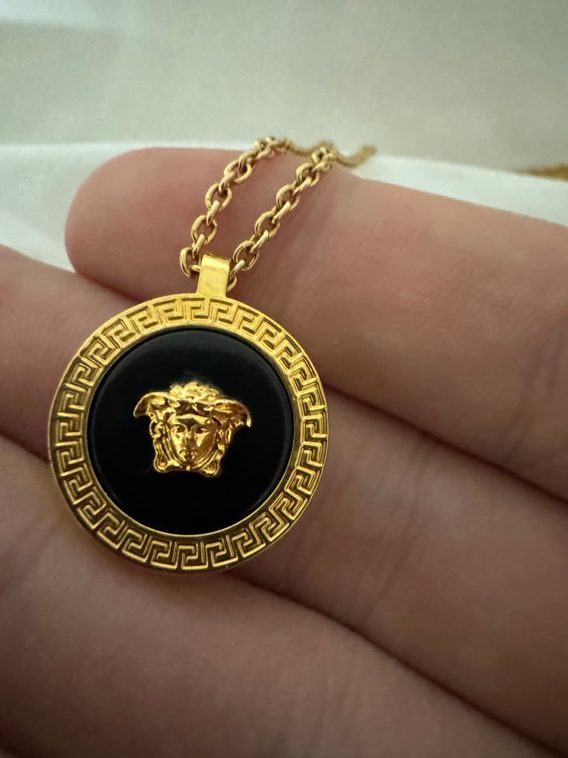 베르사체 메두사 목걸이 상품이미지2