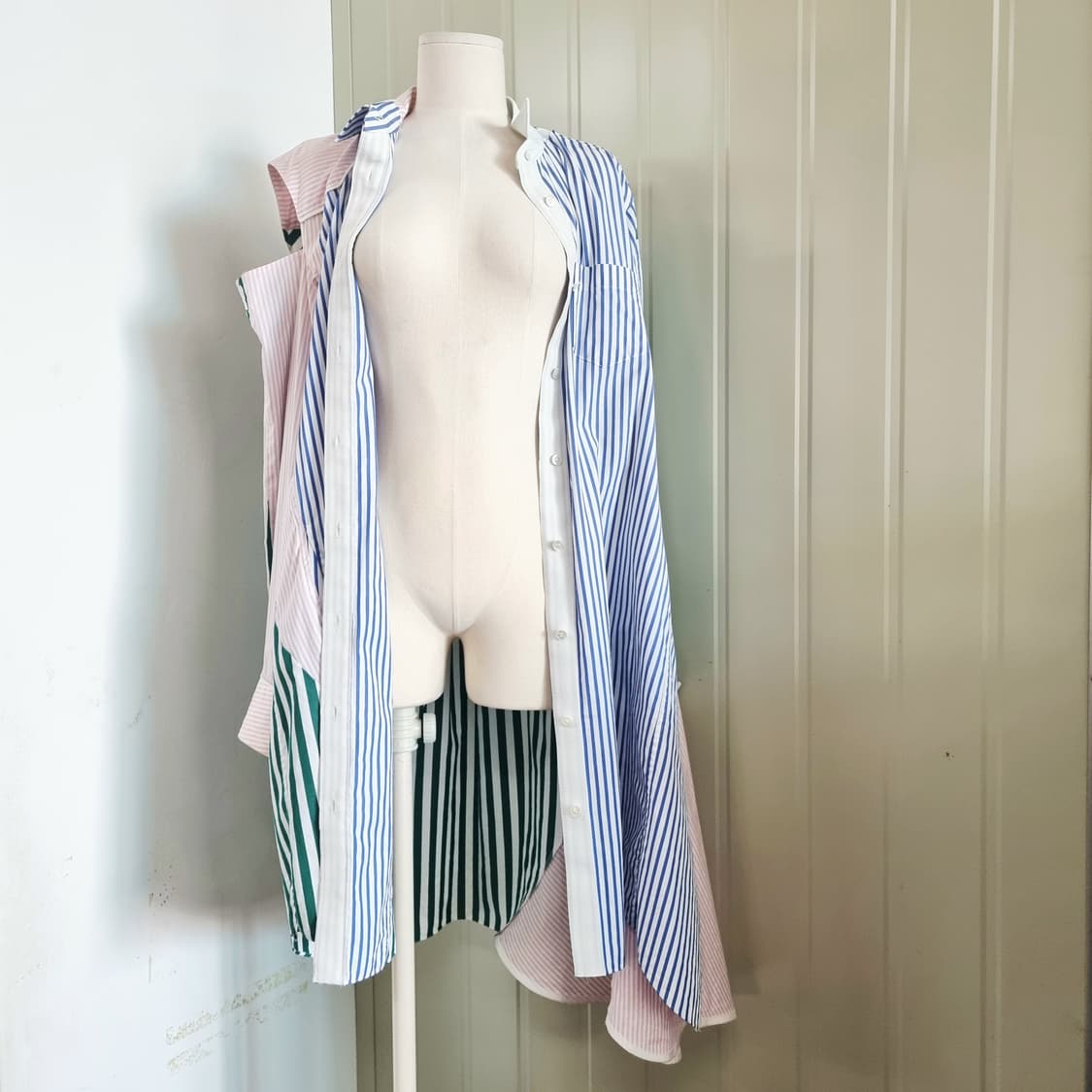 사카이 sacai 숄더트임 언발란스 셔츠원피스 (55-66/2) 상태최상 상품이미지5