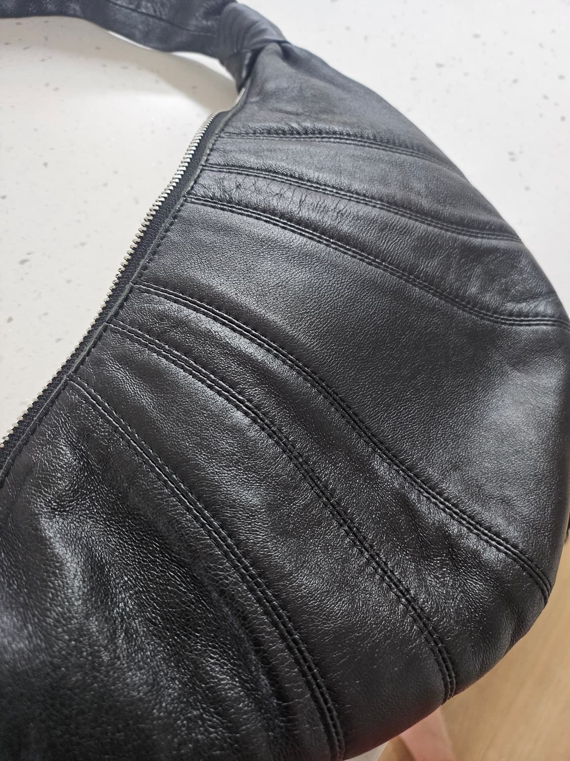 르메르 크루아상 백 소프트 나파 레더 백 스몰 상품이미지2