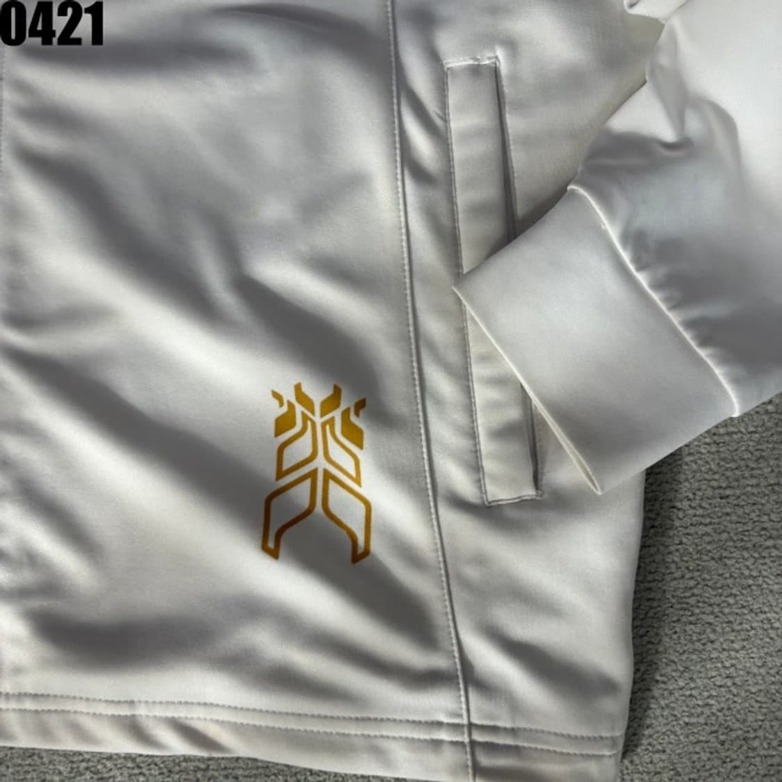 엄브로 화이트/레드 트랙 자켓 100 상품이미지2