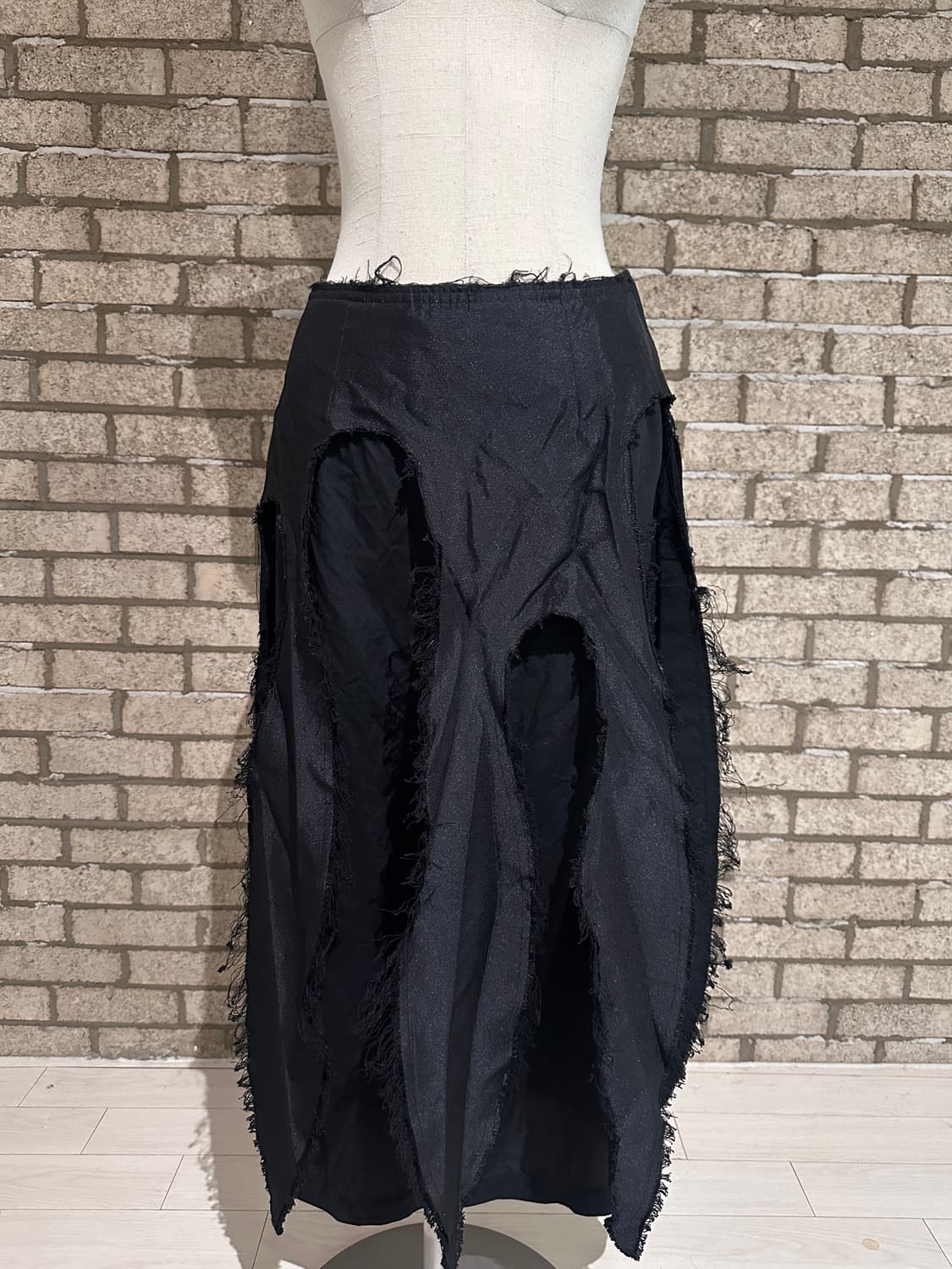 Comme des Garcons 꼼데가르송 해체주의 컷아웃 롱 스커트 상품이미지2