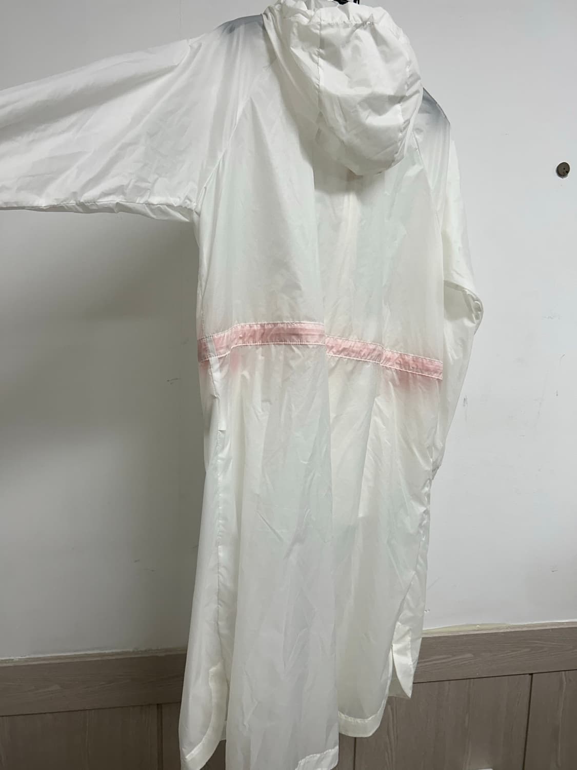 빈폴스포츠 화이트 롱 바람막이 85 상품이미지5