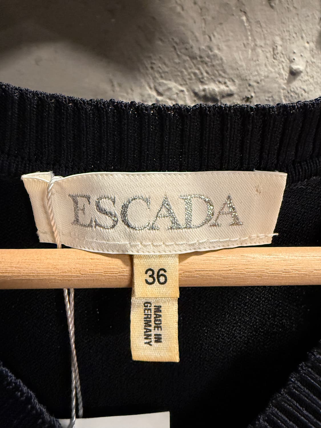 에스카다 케이블 니트 베스트 블랙 36  상품이미지4