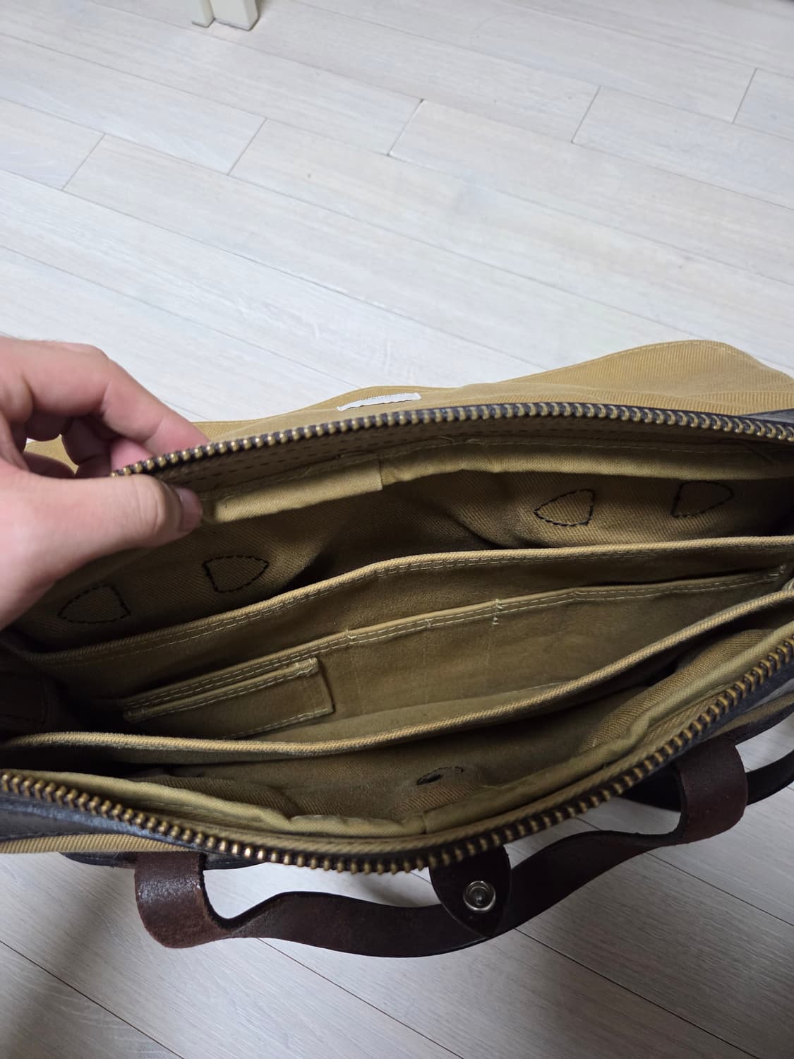 필슨 256 브리프케이스 탄 상품이미지5