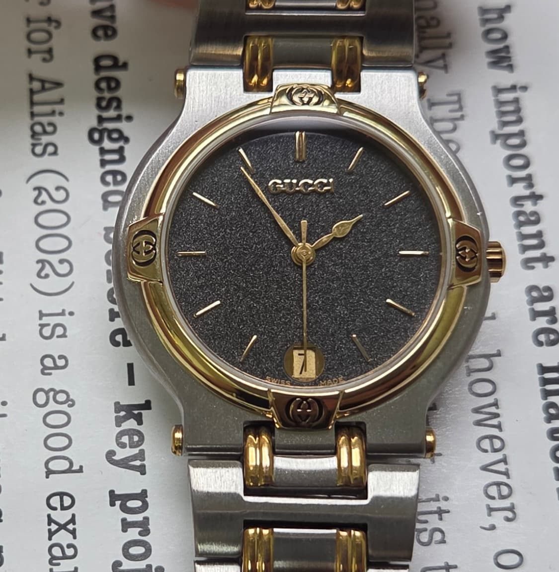 빈티지 구찌 클래식 9000M 스톤그레이 다이얼 콤비 쿼츠 남성용 브레이 상품이미지1