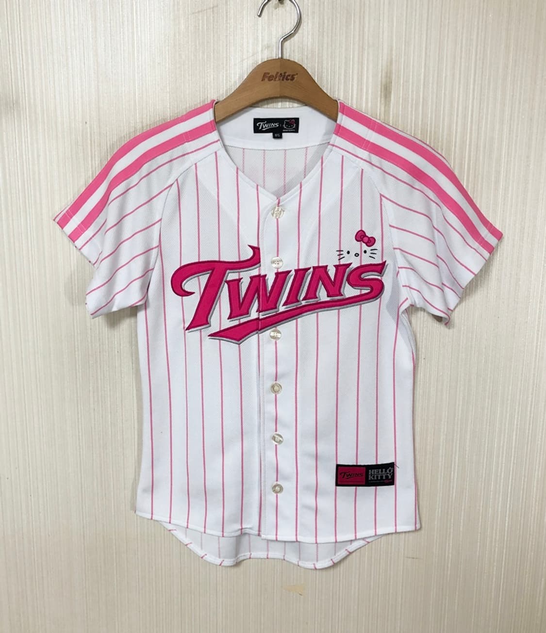 KBO LG트윈스X헬로키티 콜라보유니폼/져지 85 #2 오지환(싸인) 상품이미지1