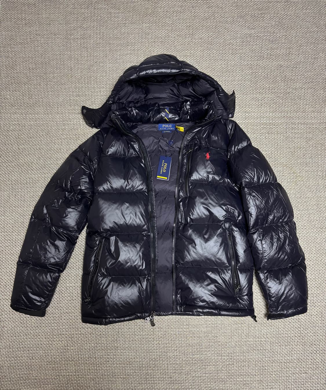 폴로 유광 패딩 상품이미지1
