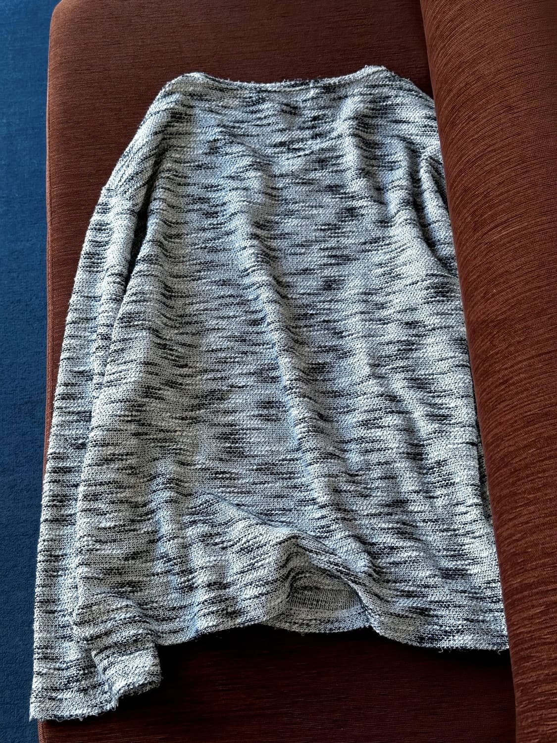 Boucle design loose silhouette knit top 상품이미지5