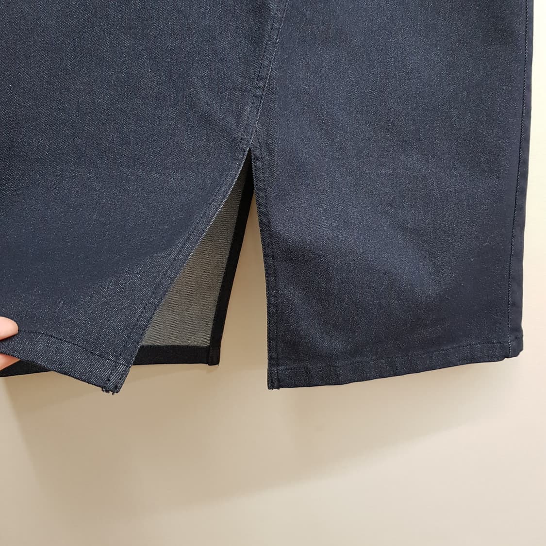 한섬 더스토어 2022 데님 빅스릿 스커트 64-94사이즈 상품이미지3