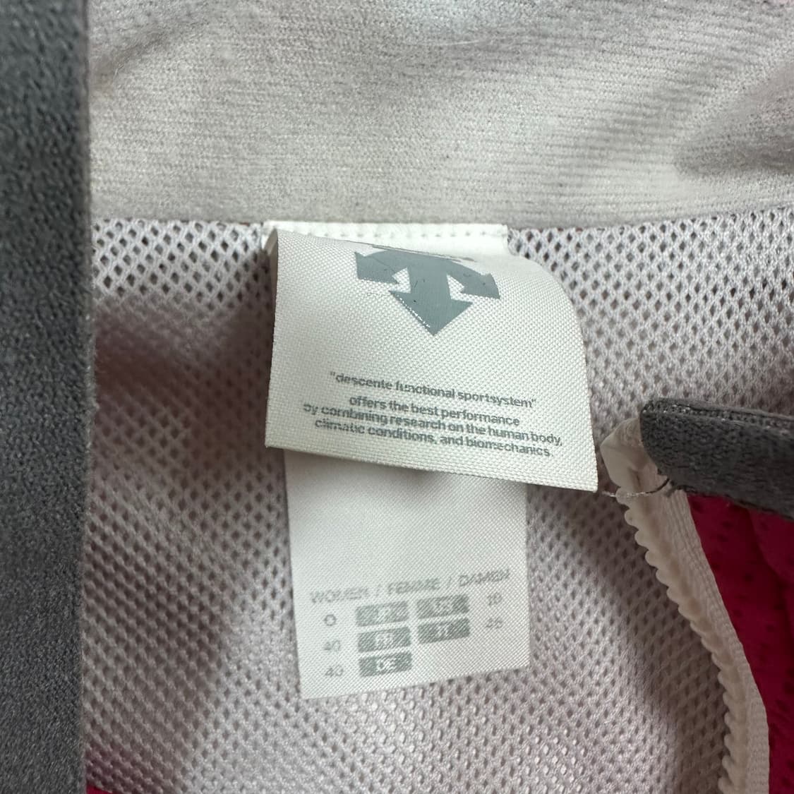 ✨ (바배) 데상트 무브 스포츠 우먼스 바람막이 자켓  상품이미지3