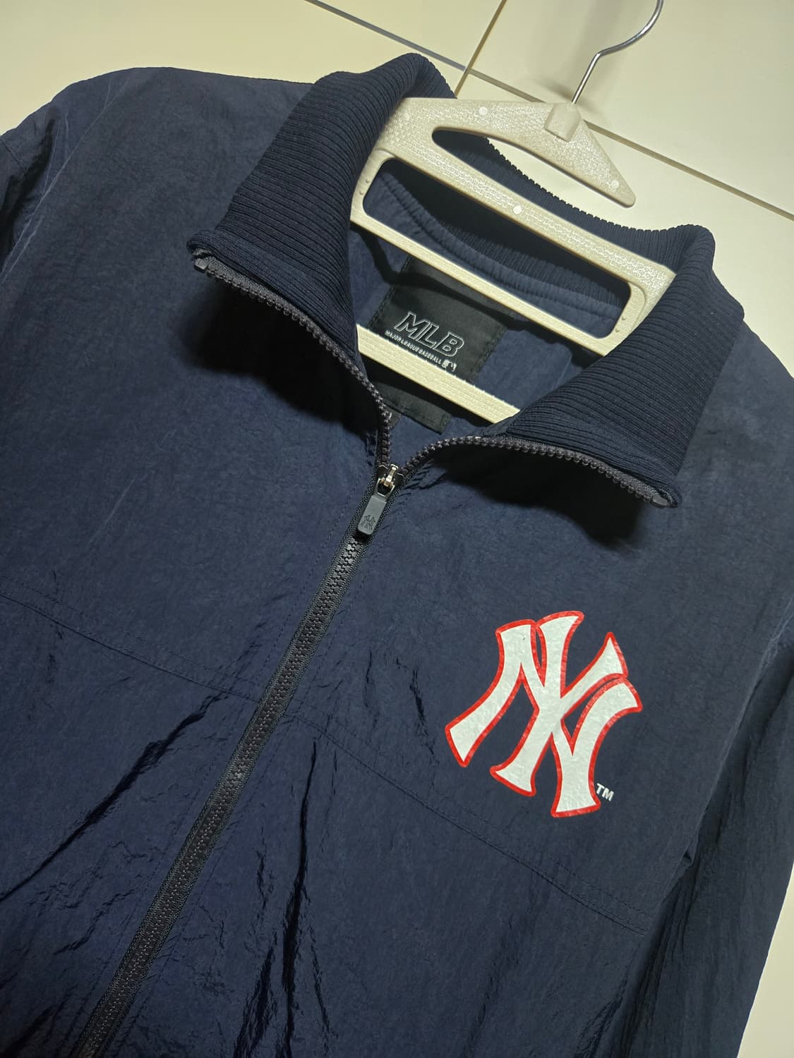MLB 빅로고 바람막이 자켓  상품이미지2