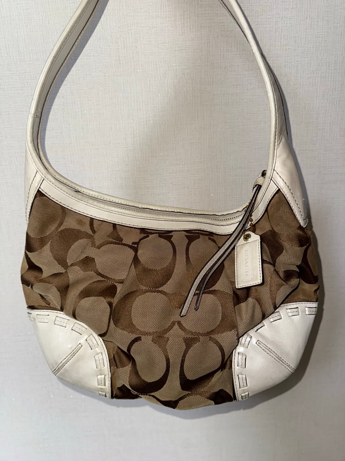 코치 시그니처 숄더백 상품이미지5