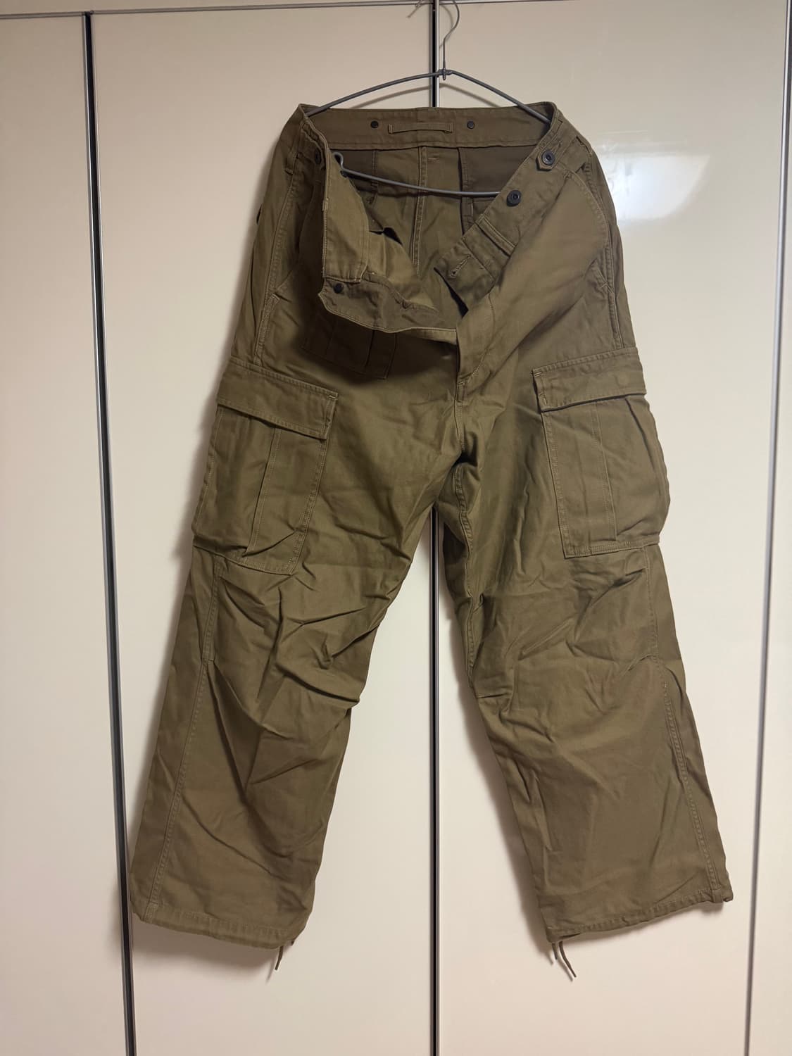 나이젤카본 아미카고 카키 상품이미지1