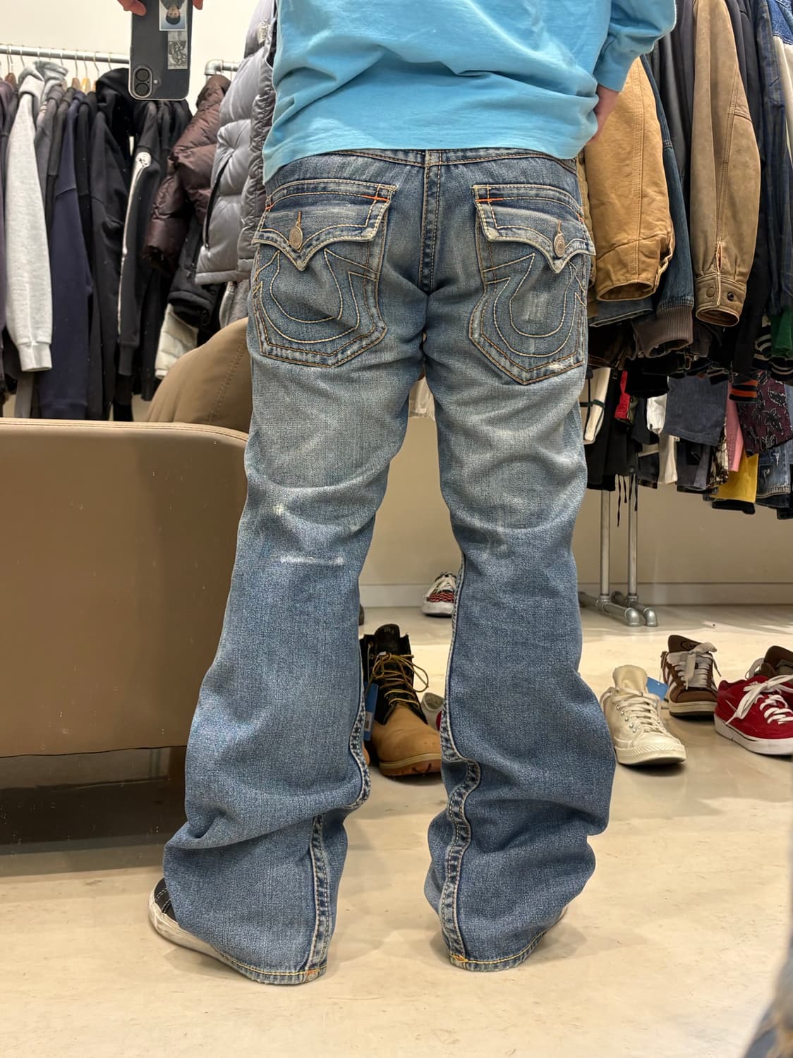 트루릴리젼 조이 빅 T 부츠컷 데님 팬츠 상품이미지9