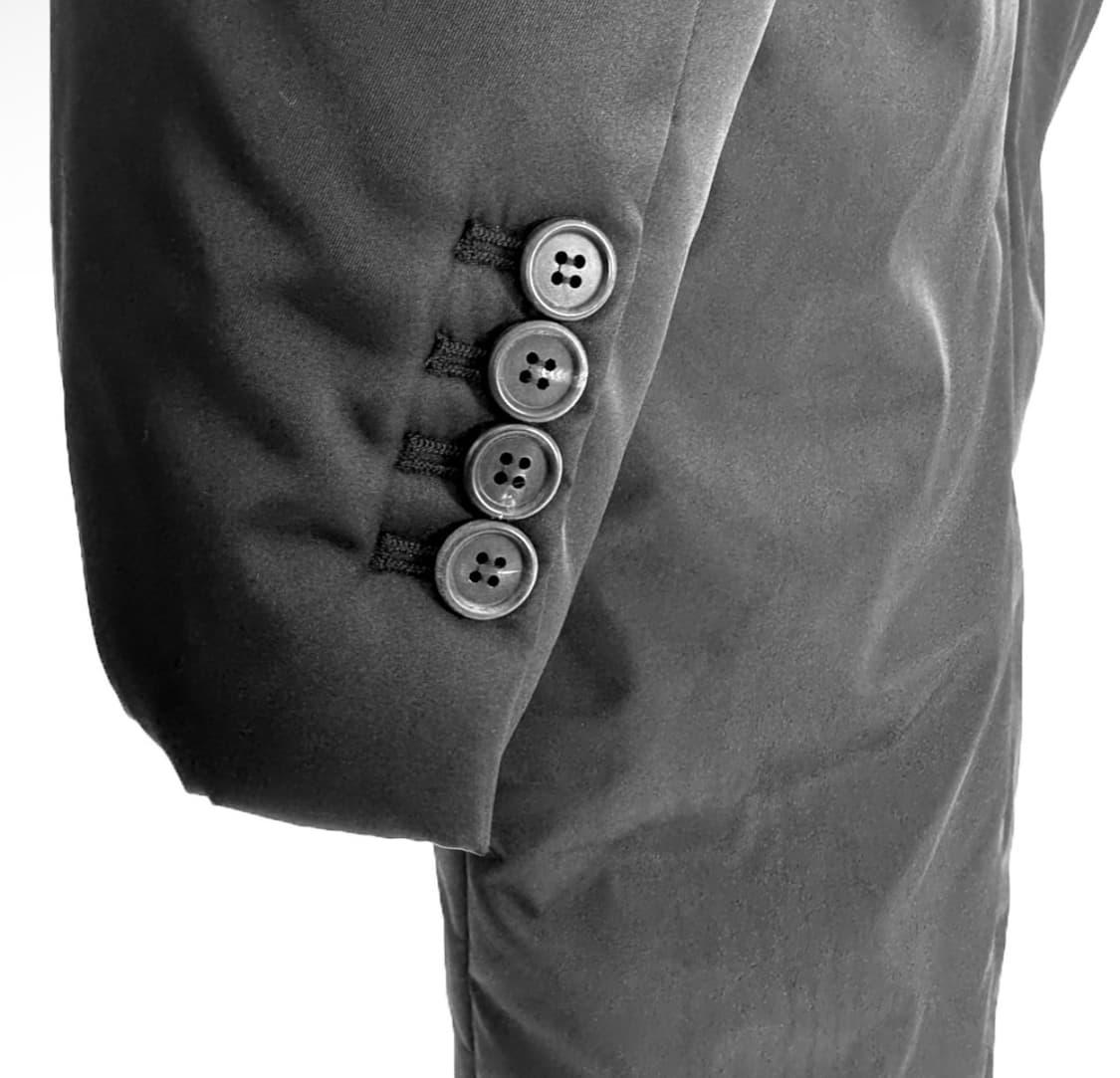 [38] 프라다 여성 리나일론 삼각로고 다운 벨트 롱 패딩 코트 블랙 상품이미지7