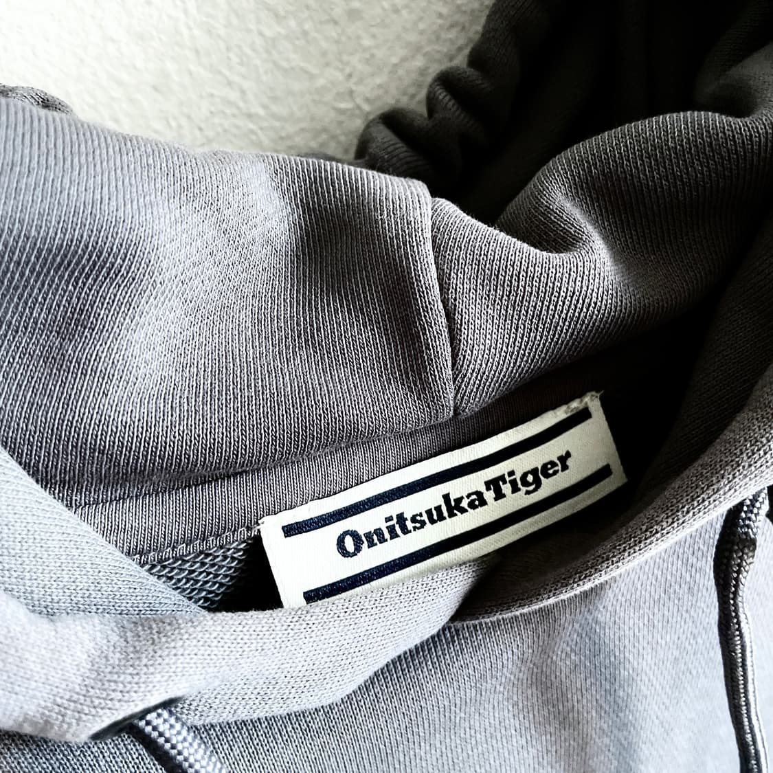 오니츠카 타이거 지퍼 디테일 후드티 상품이미지6