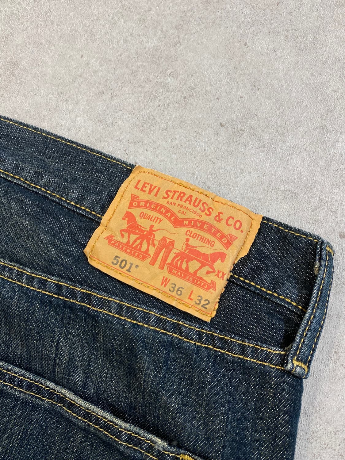 [36] Levi's 501 리바이스 레귤러 핏 데님팬츠 상품이미지3