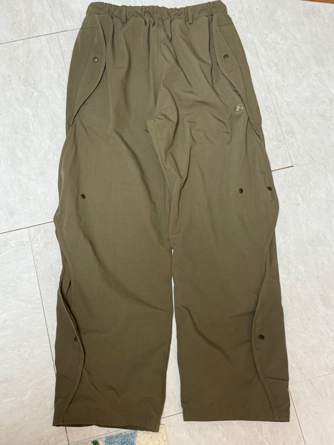 산산기어 웨이브 팬츠 2사이즈 판매합니다 상품이미지3