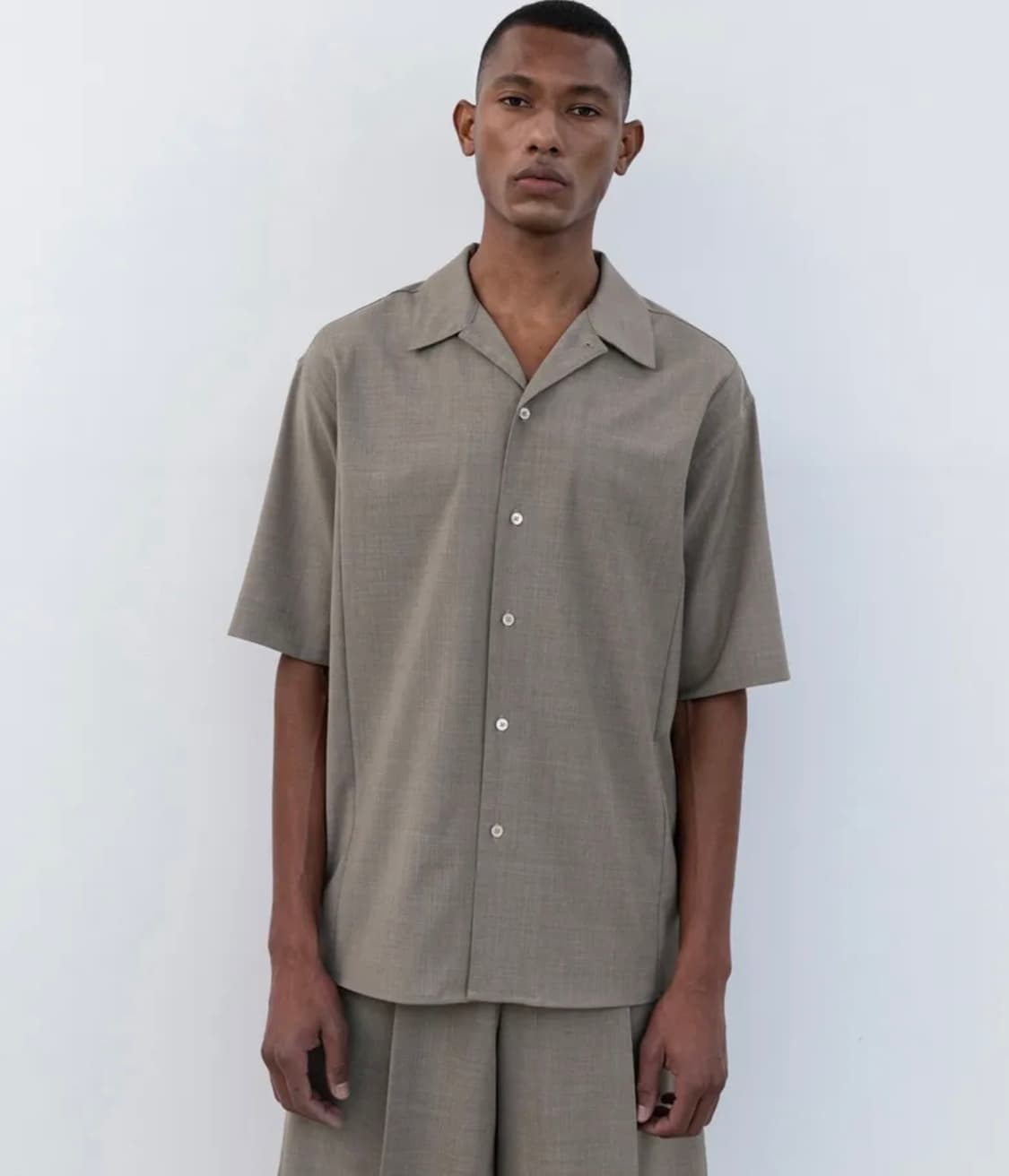 인사일런스 라이트 울 숏슬리브 셔츠 SAND BEIGE 상품이미지2