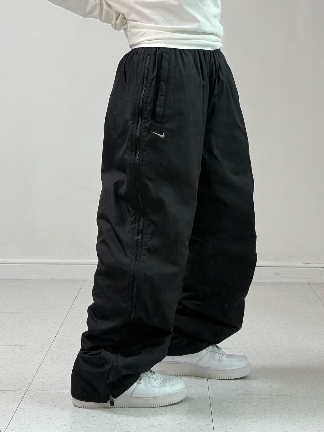 나이키 블랙 패딩 팬츠 상품이미지2