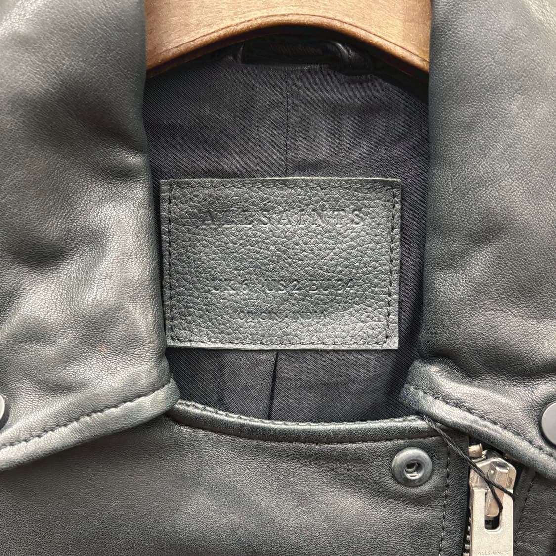 올세인츠 긴팔 레더 자켓 스탠드 칼라 입체 절개 비대칭 지퍼 디테일 블랙 상품이미지7