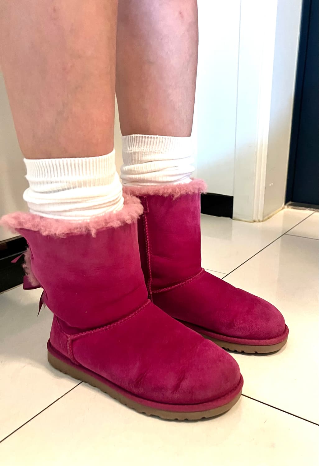 어그 백리본 부츠 Ugg 230 235  라즈베리 핑크 갸루 y2k 상품이미지2