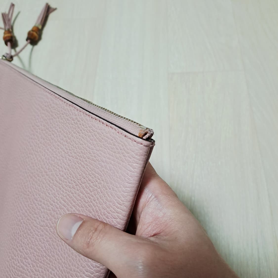 [100%/정품] 구찌 뱀부 태슬 레더 분홍 클러치,구찌클러치,구찌파우치 상품이미지10