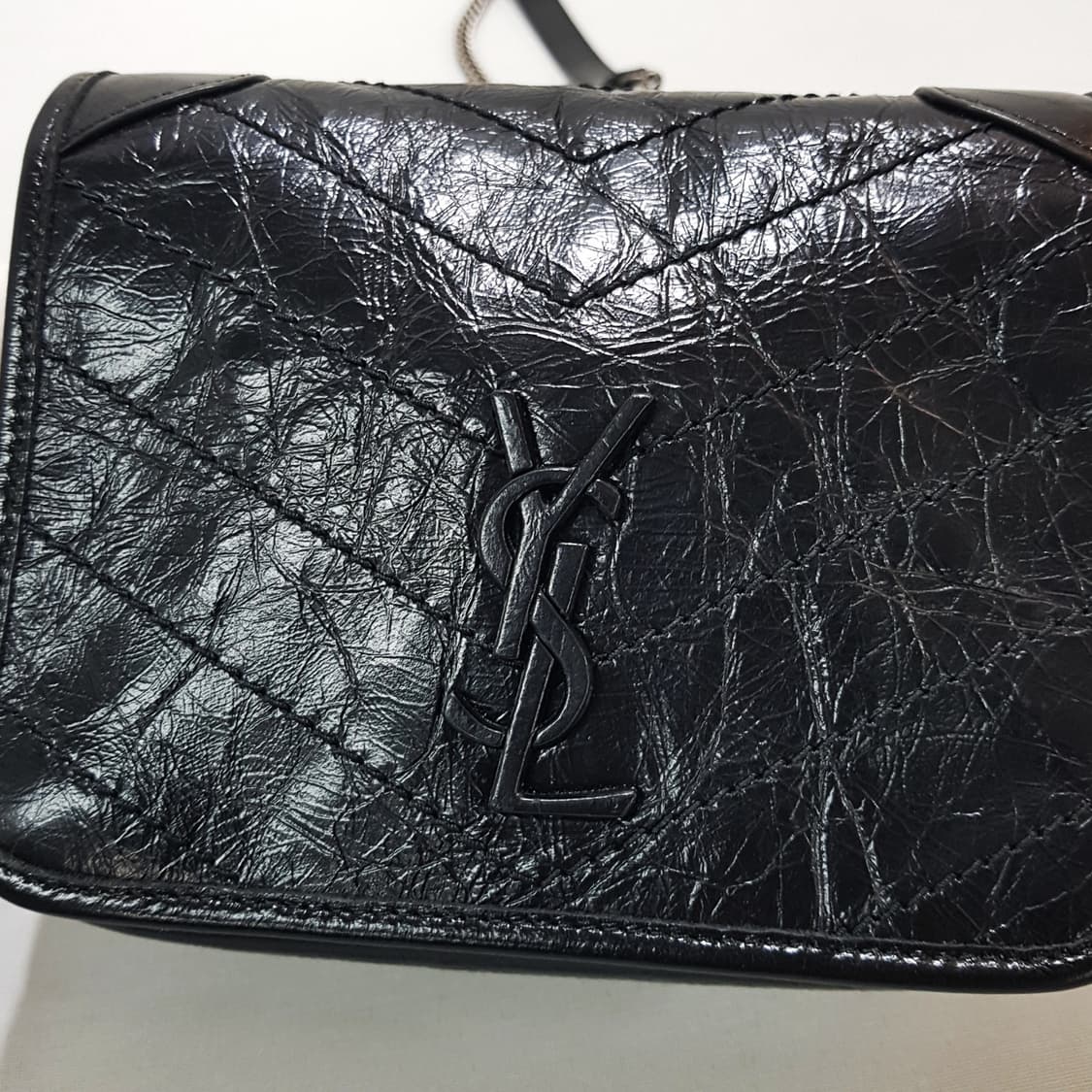 생로랑 니키백 미니 체인 크로스백 상품이미지3