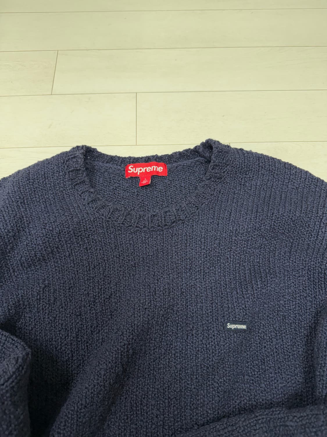 슈프림 부클 니트 네이비 L 사이즈   상태 9.0/10  하자 오염 없 상품이미지3