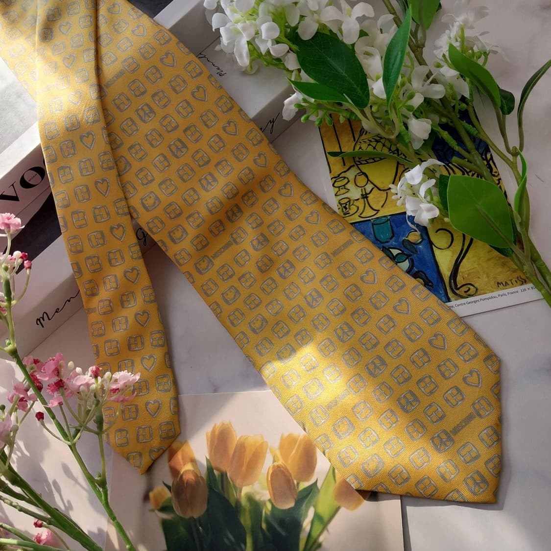 모스키노 실크 옐로우 아이코닉 패턴 넥타이 9.5cm A등급 K1537
 상품이미지3