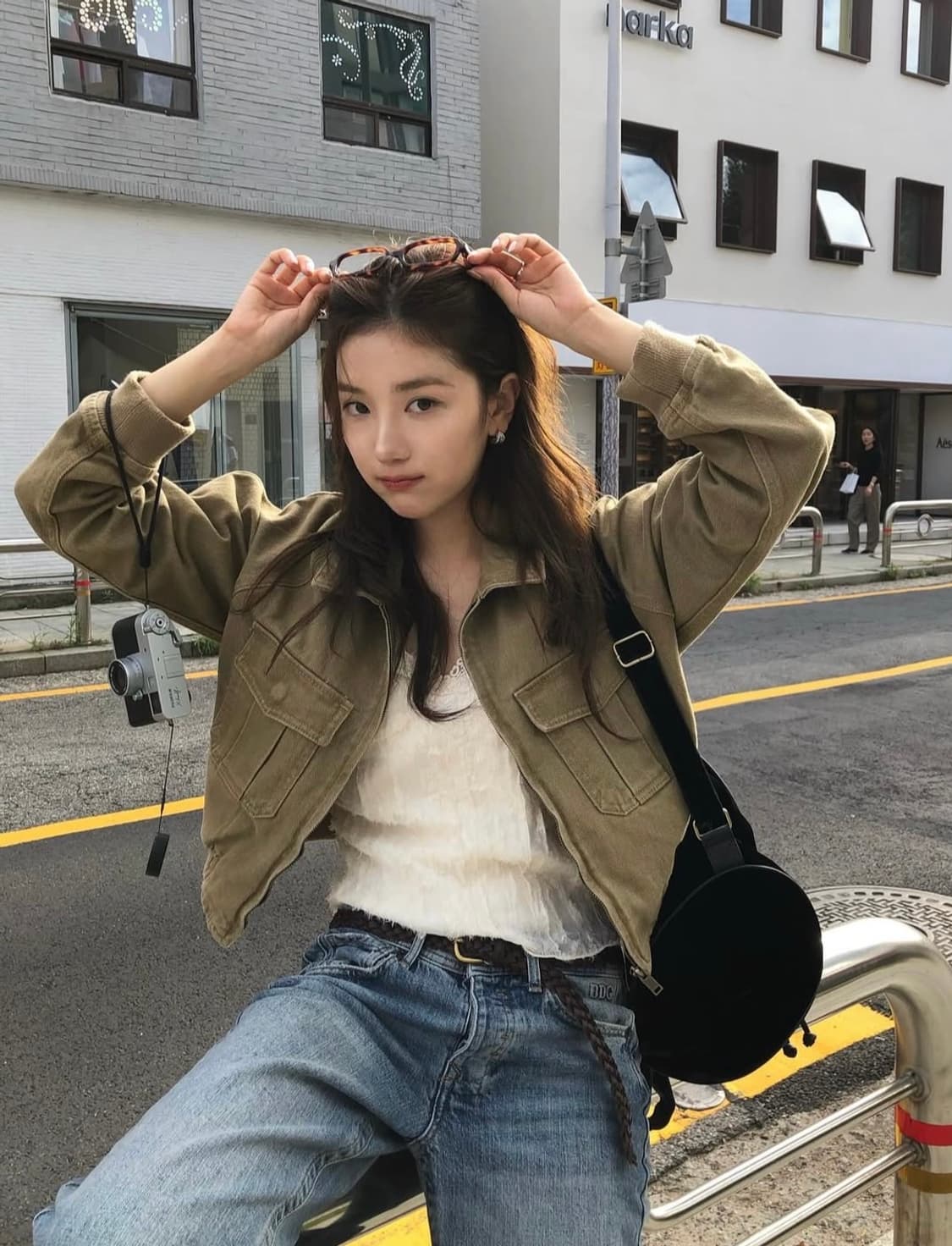 더바넷 Tessie Cotton Blouson 카멜 색상 상품이미지2