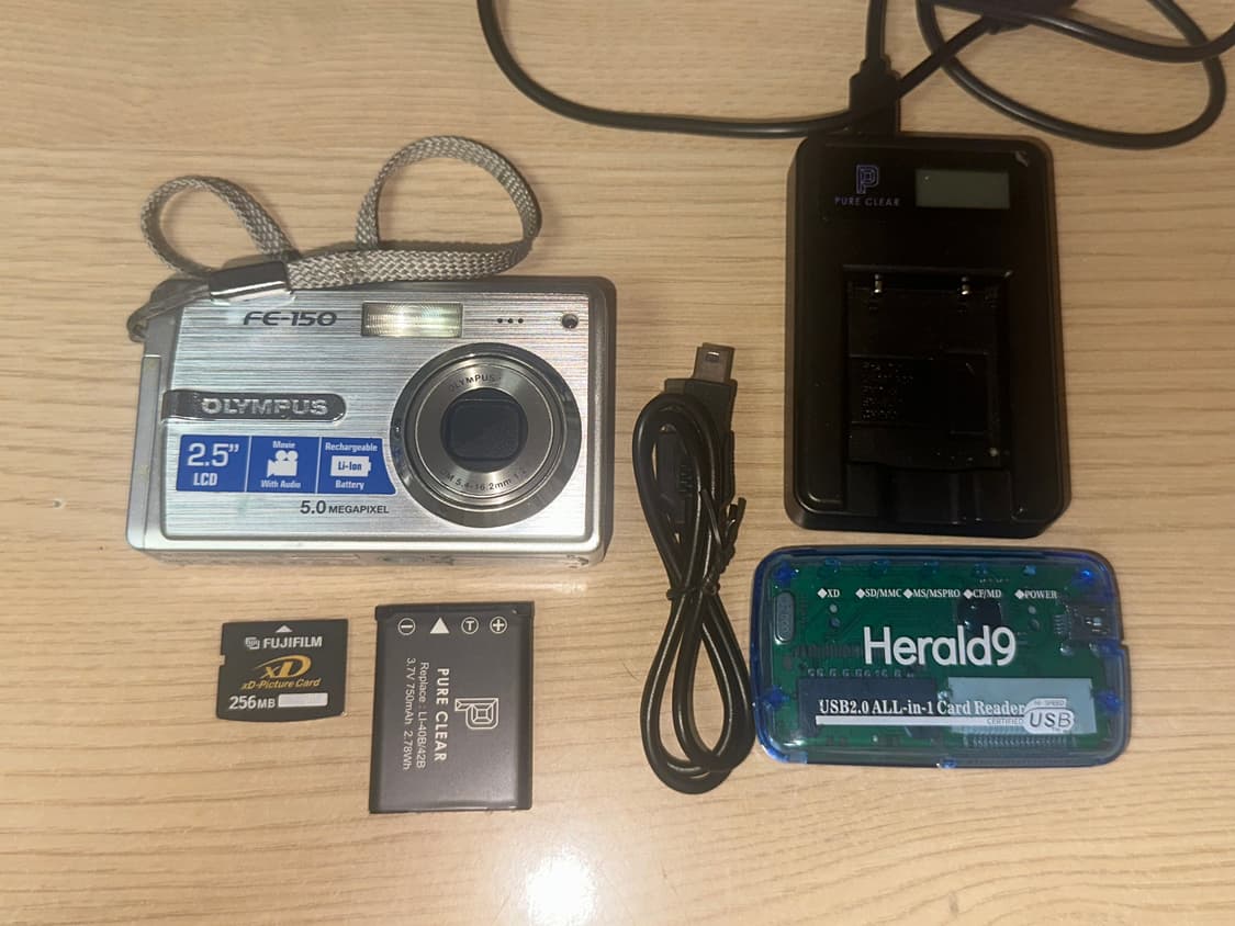 (작례있음) 올림푸스 FE-150 빈티지 디카 판매합니다 ! 상품이미지1