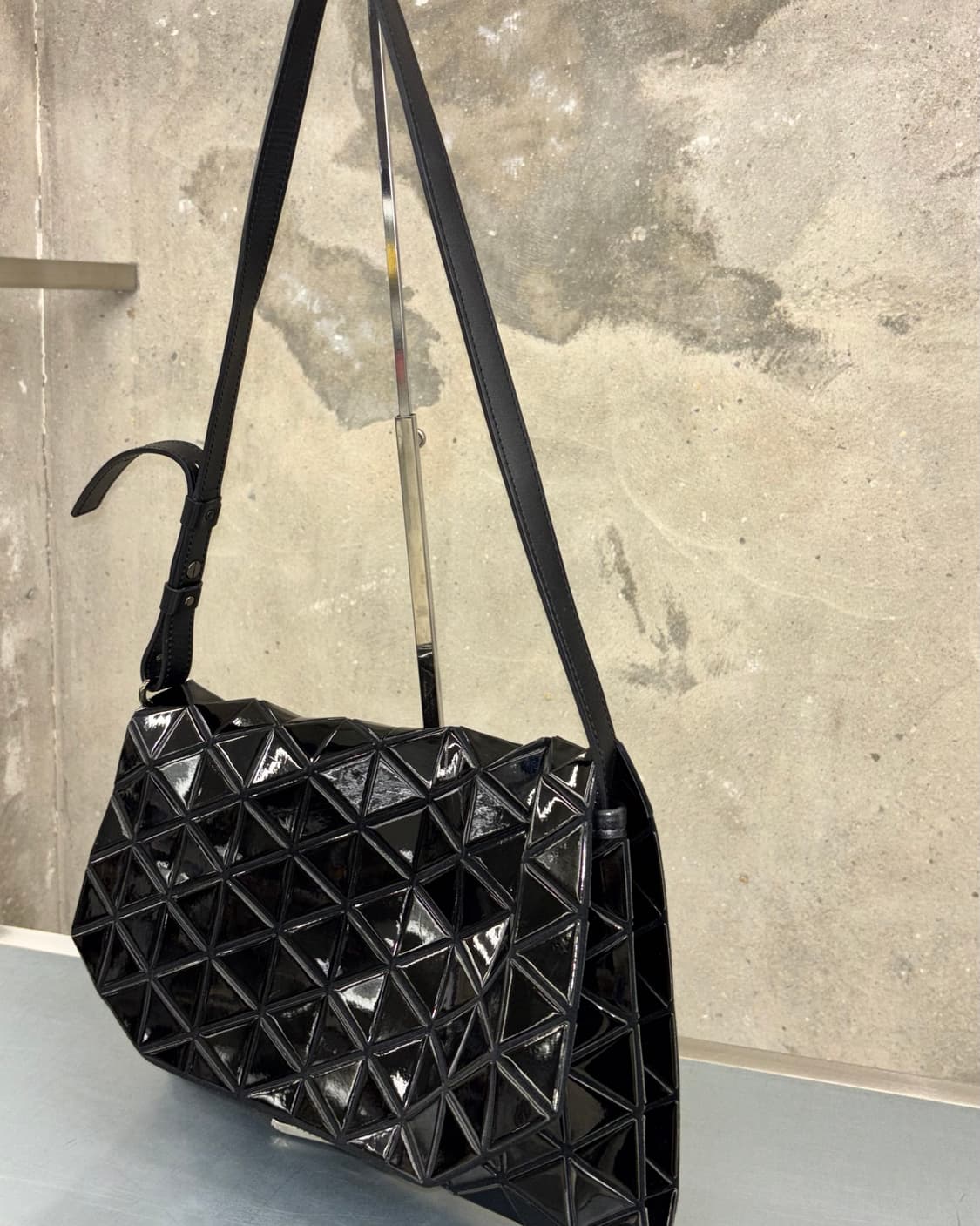 Issey Miyake 이세이미야케 바오바오 블랙 루센트 숄더백 상품이미지2